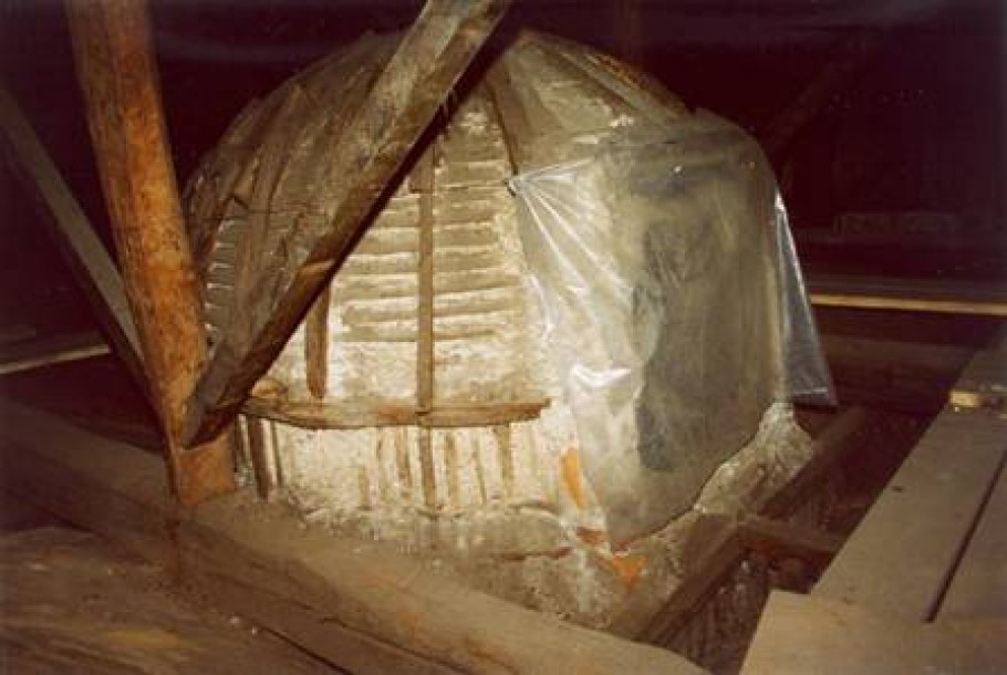 Vista cupola in cannicciato con struttura lignea.